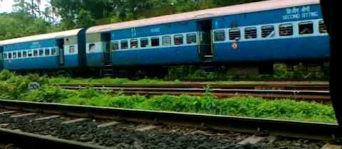 ഒരു തീവണ്ടി    ഉദ്ഘാടനം ചെയ്യാന്‍ പോയ കഥ